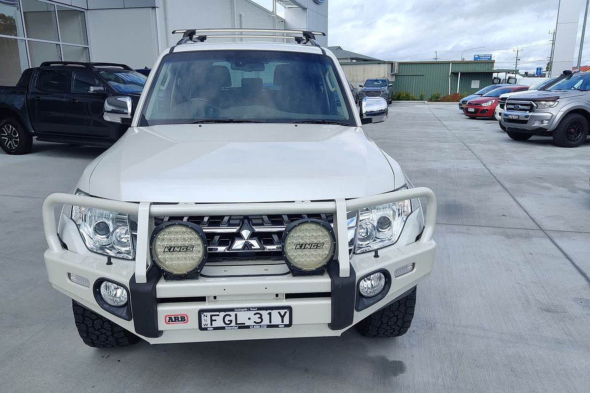 2014 Mitsubishi Pajero GLS NX