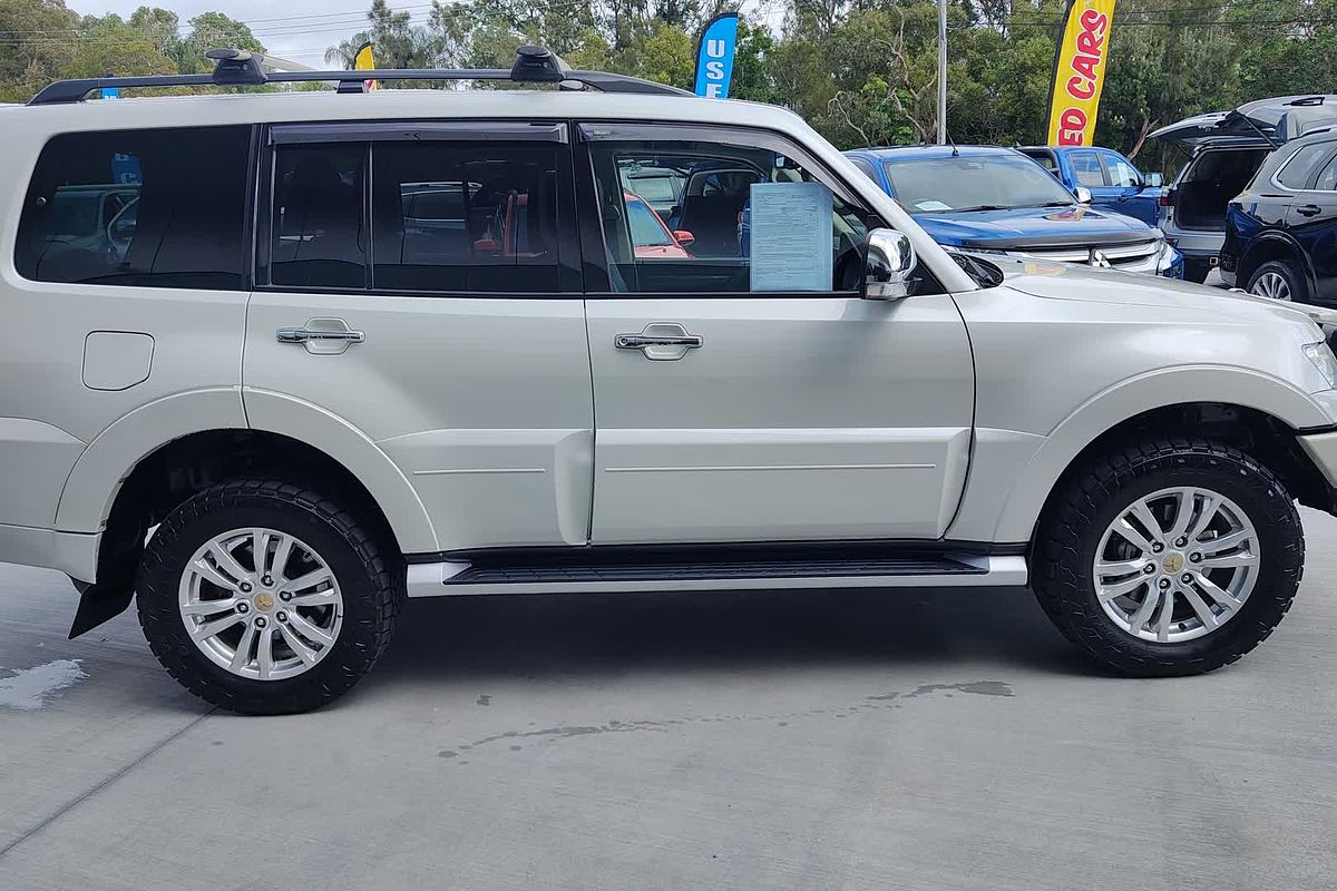 2014 Mitsubishi Pajero GLS NX