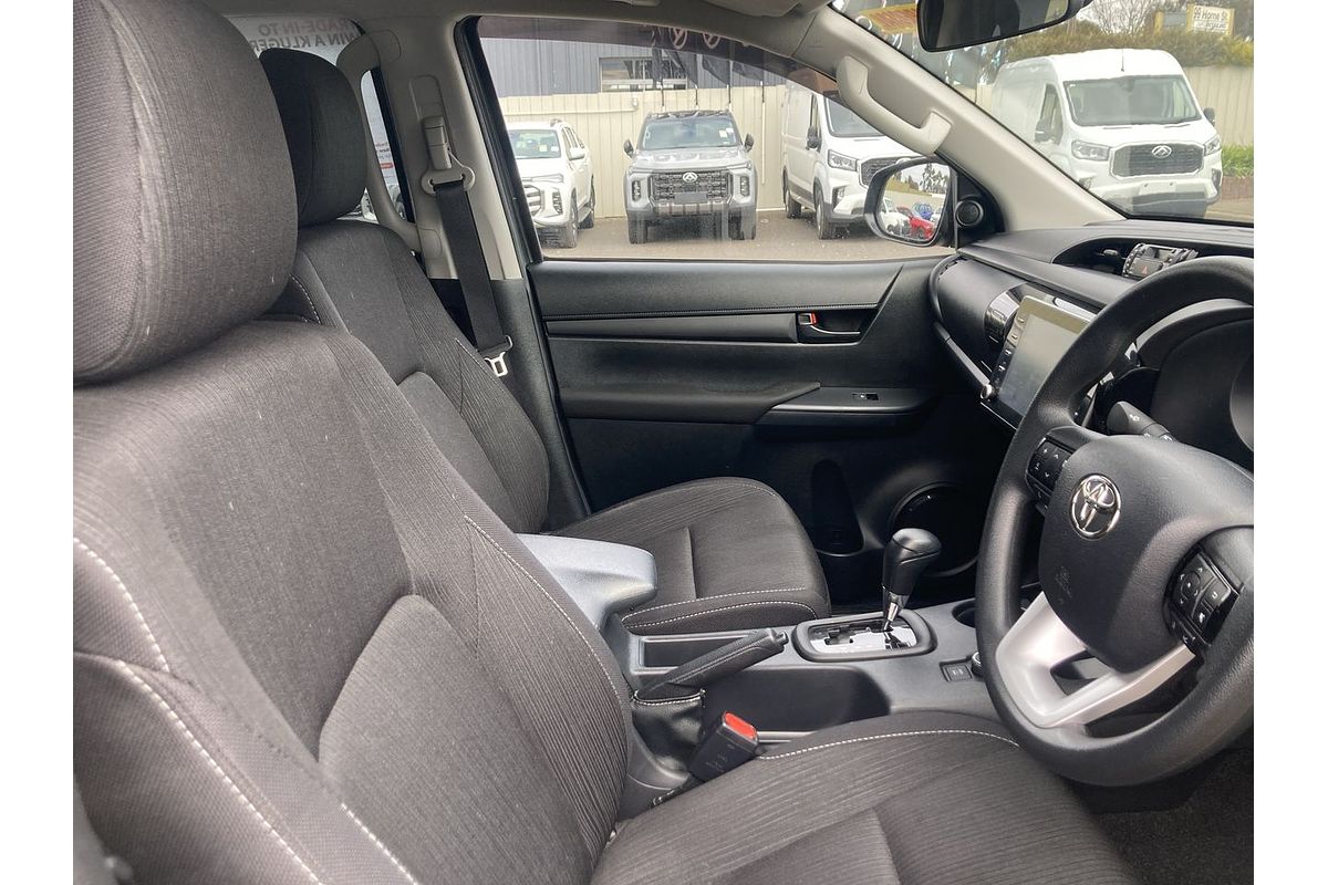 2024 Toyota Hilux SR 48V GUN126R 4X4