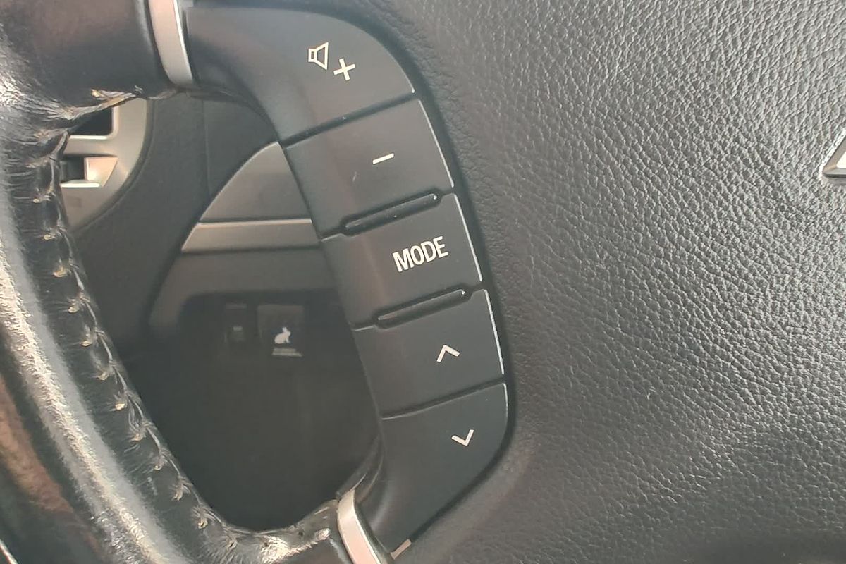 2014 Mitsubishi Pajero GLS NX