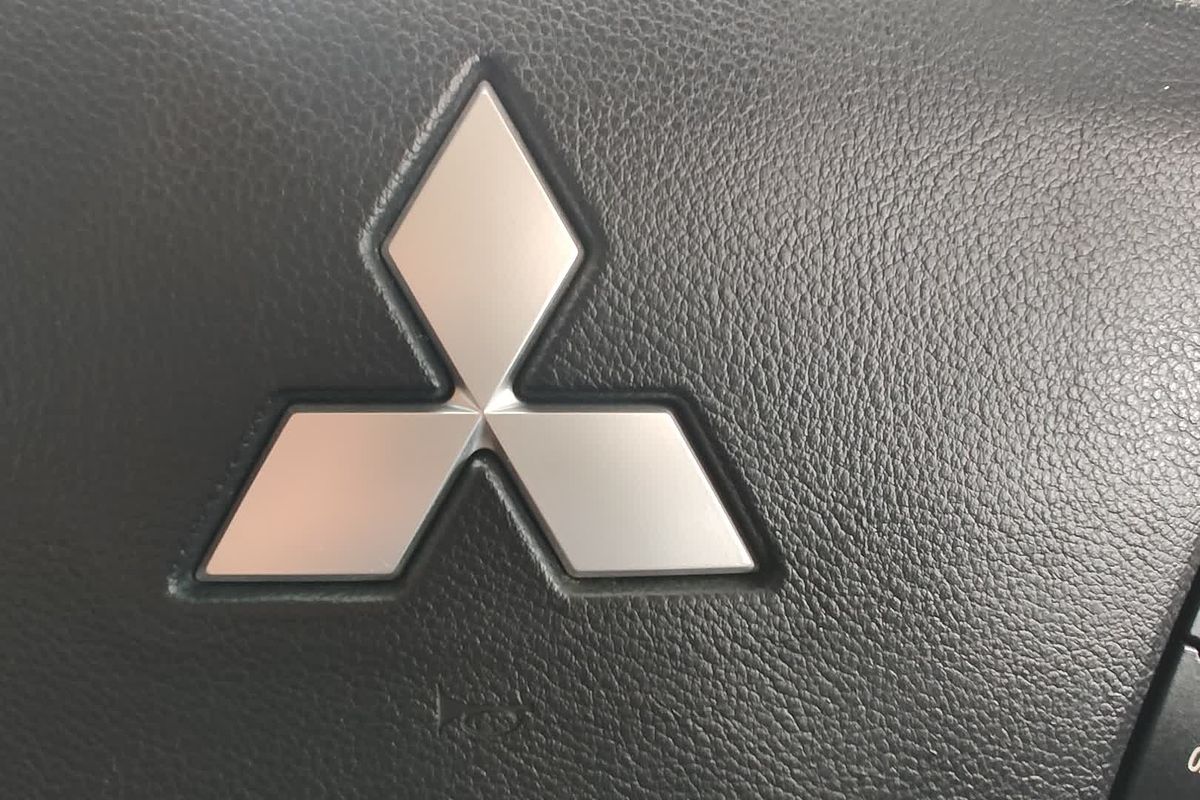 2014 Mitsubishi Pajero GLS NX