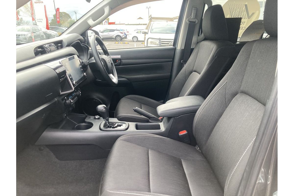 2024 Toyota Hilux SR 48V GUN126R 4X4