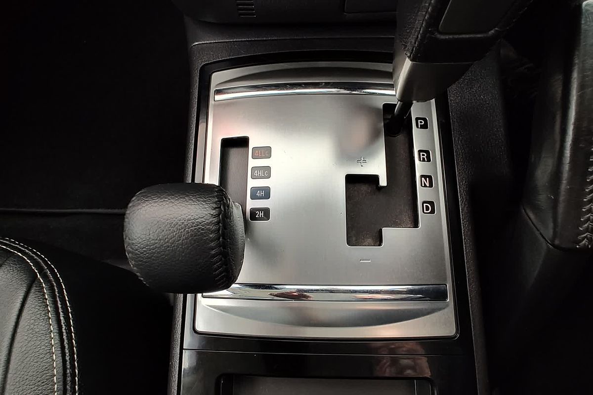 2014 Mitsubishi Pajero GLS NX
