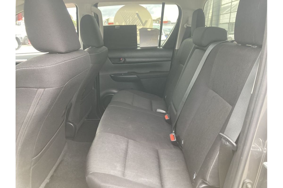 2024 Toyota Hilux SR 48V GUN126R 4X4