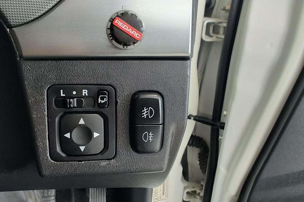 2014 Mitsubishi Pajero GLS NX