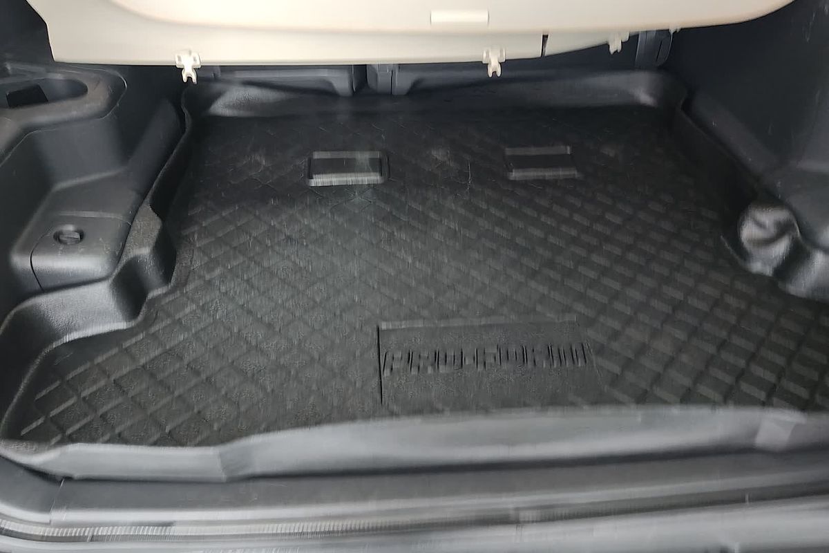 2014 Mitsubishi Pajero GLS NX