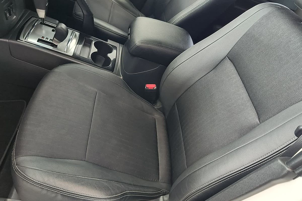 2014 Mitsubishi Pajero GLS NX