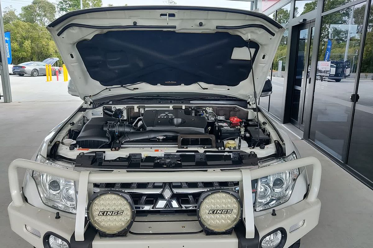 2014 Mitsubishi Pajero GLS NX