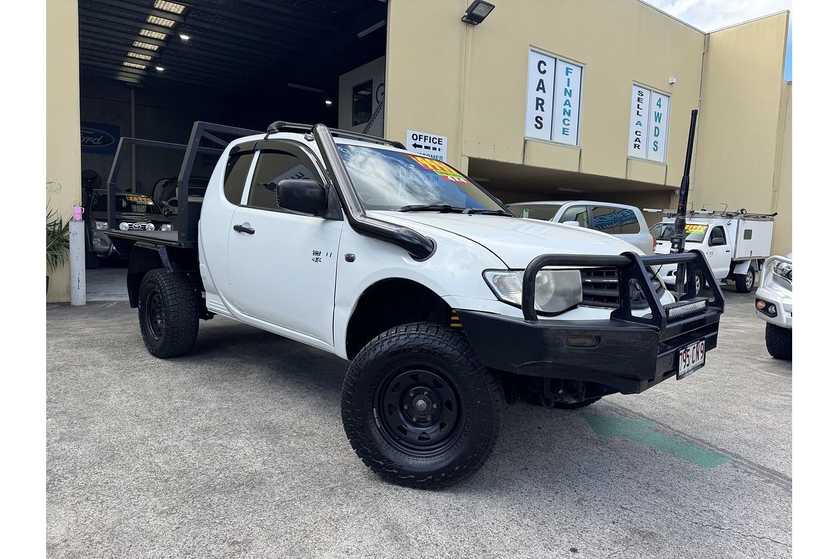 2011 Mitsubishi Triton GLX MN 4X4
