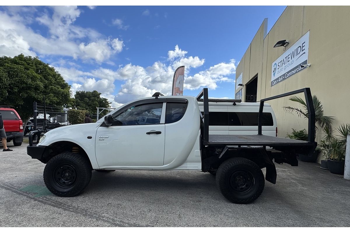 2011 Mitsubishi Triton GLX MN 4X4