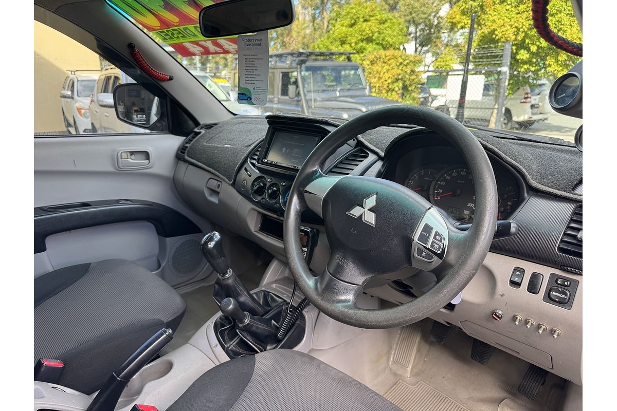 2011 Mitsubishi Triton GLX MN 4X4