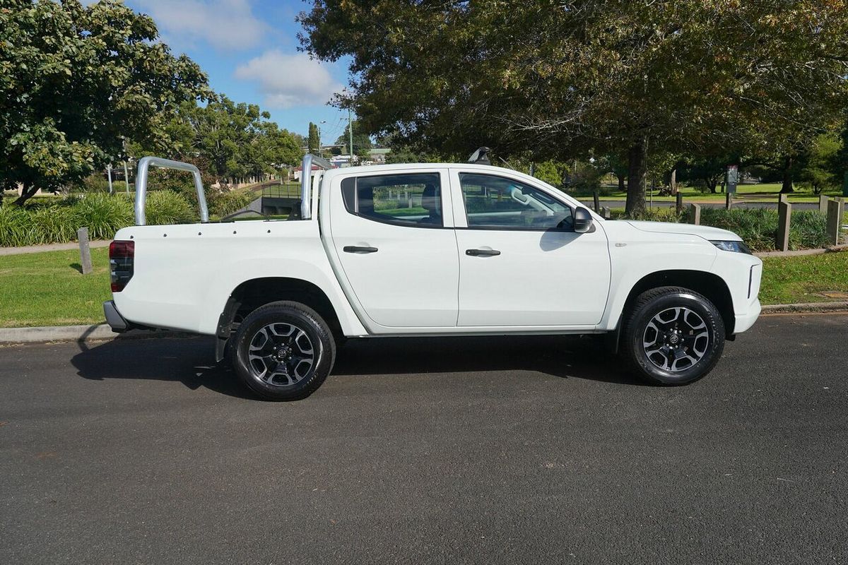 2019 Mitsubishi Triton GLX MR 4X4