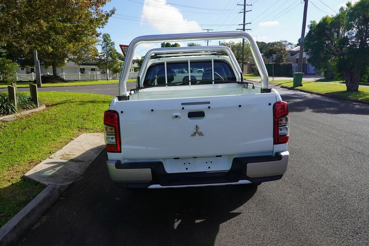 2019 Mitsubishi Triton GLX MR 4X4