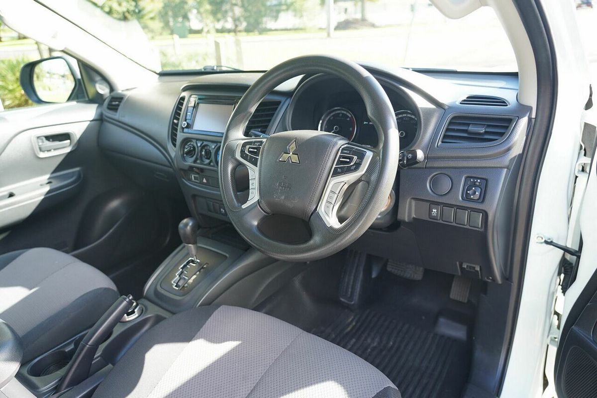 2019 Mitsubishi Triton GLX MR 4X4