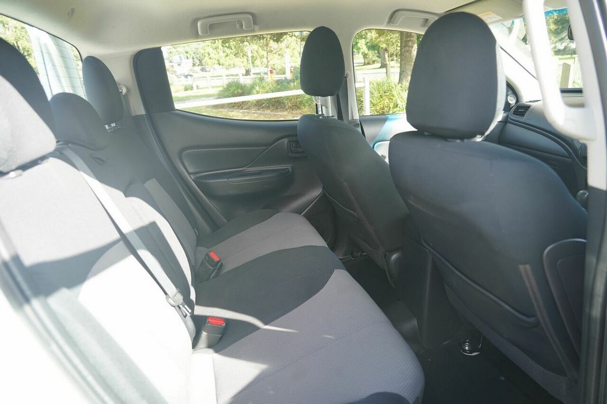 2019 Mitsubishi Triton GLX MR 4X4