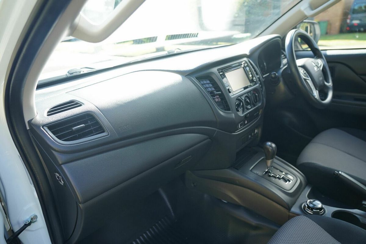 2019 Mitsubishi Triton GLX MR 4X4