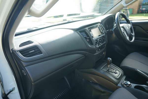 2019 Mitsubishi Triton GLX MR 4X4
