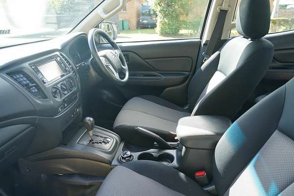 2019 Mitsubishi Triton GLX MR 4X4