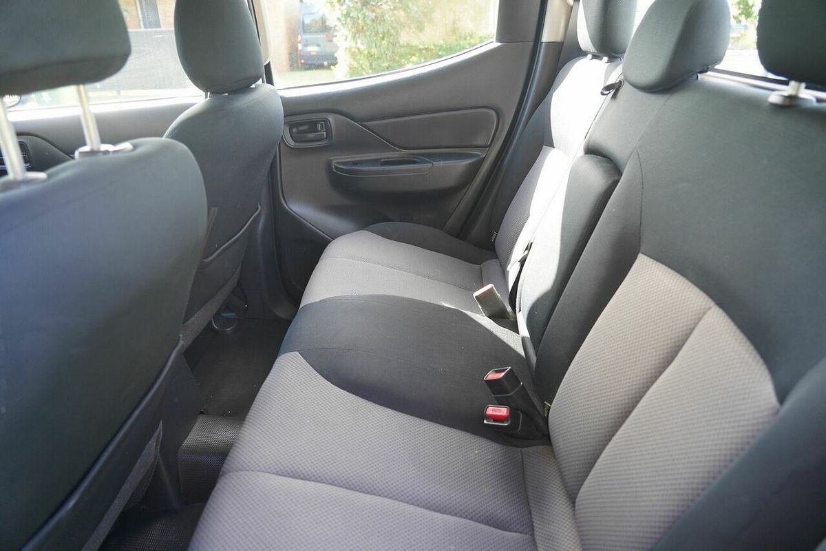 2019 Mitsubishi Triton GLX MR 4X4