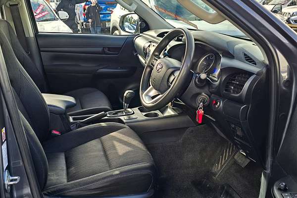 2015 Toyota Hilux SR GUN126R 4X4