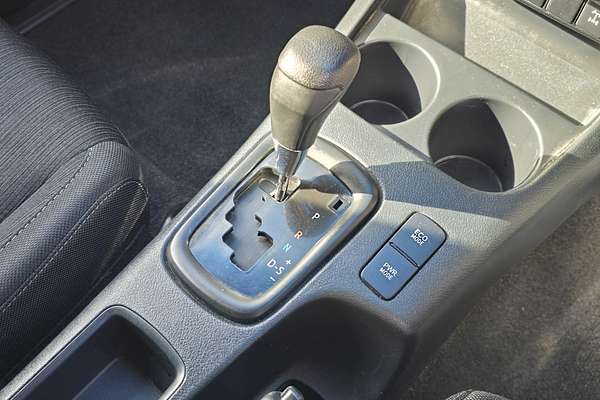 2015 Toyota Hilux SR GUN126R 4X4