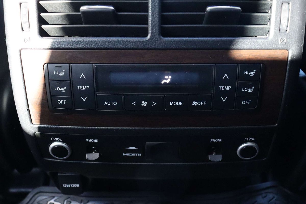 2019 Toyota Landcruiser Sahara VDJ200R