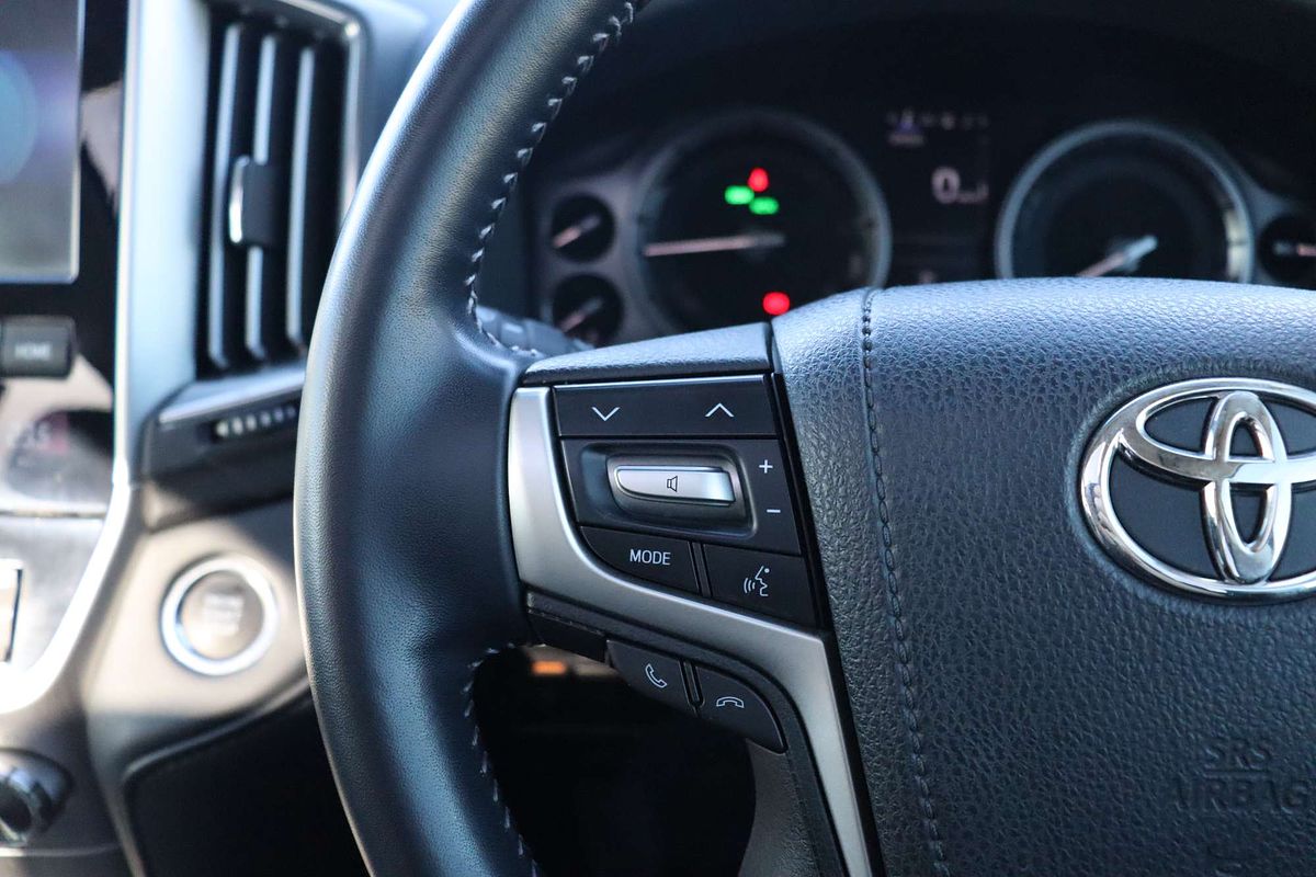 2019 Toyota Landcruiser Sahara VDJ200R