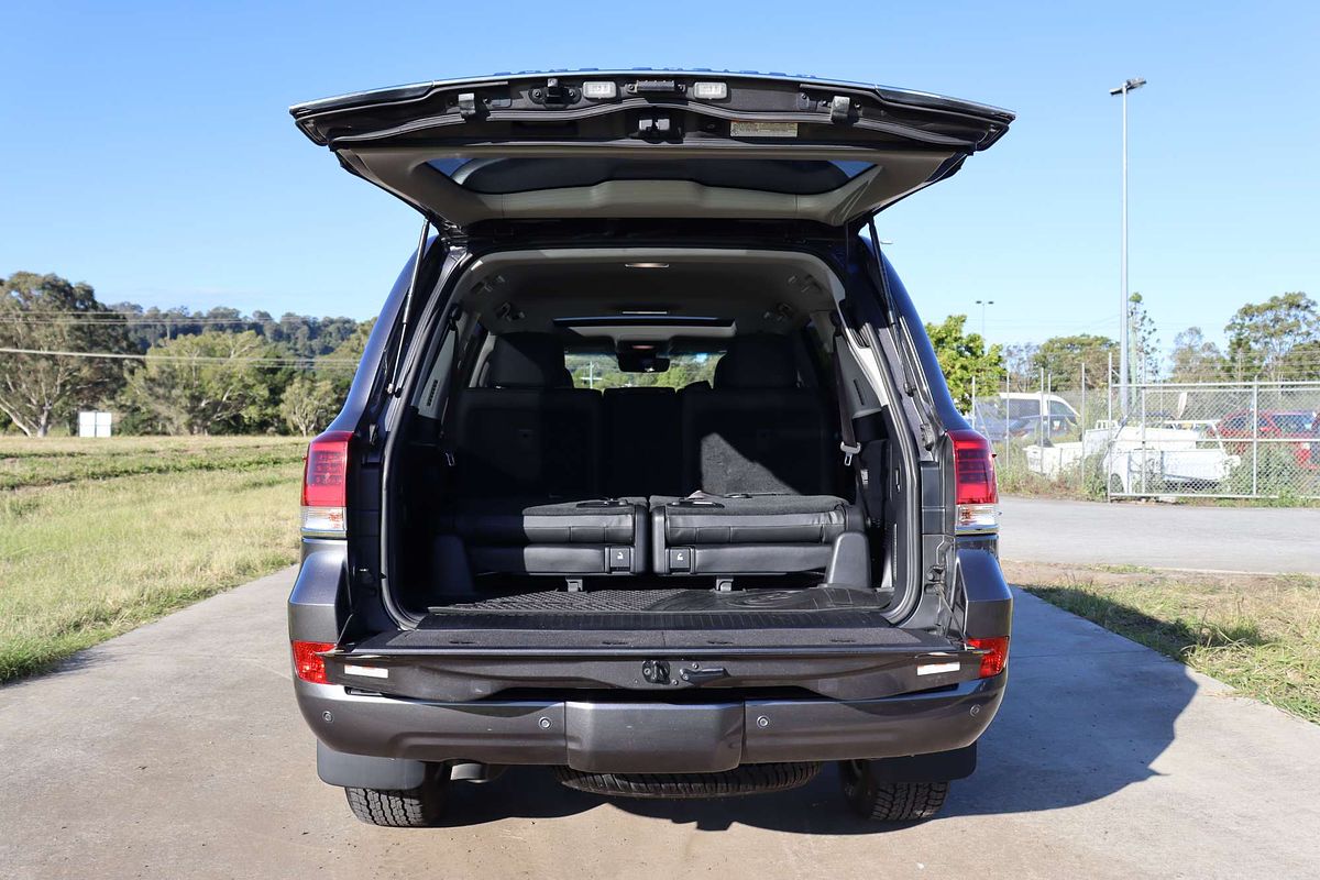 2019 Toyota Landcruiser Sahara VDJ200R