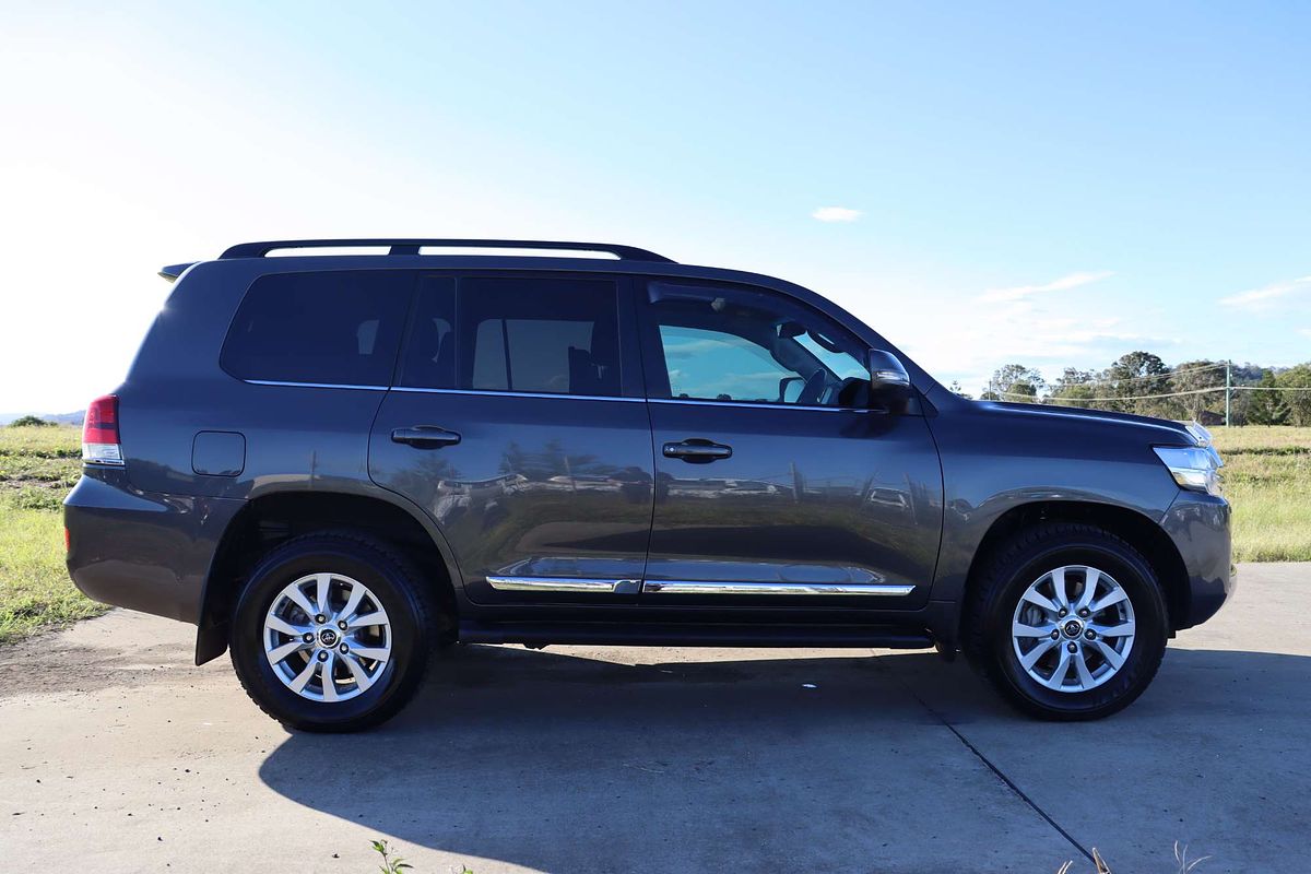 2019 Toyota Landcruiser Sahara VDJ200R