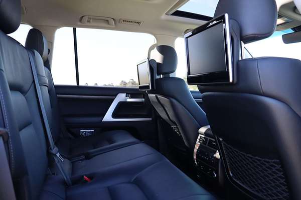 2019 Toyota Landcruiser Sahara VDJ200R