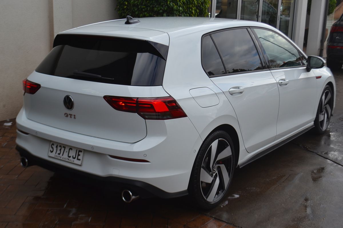 2021 Volkswagen Golf GTI 8