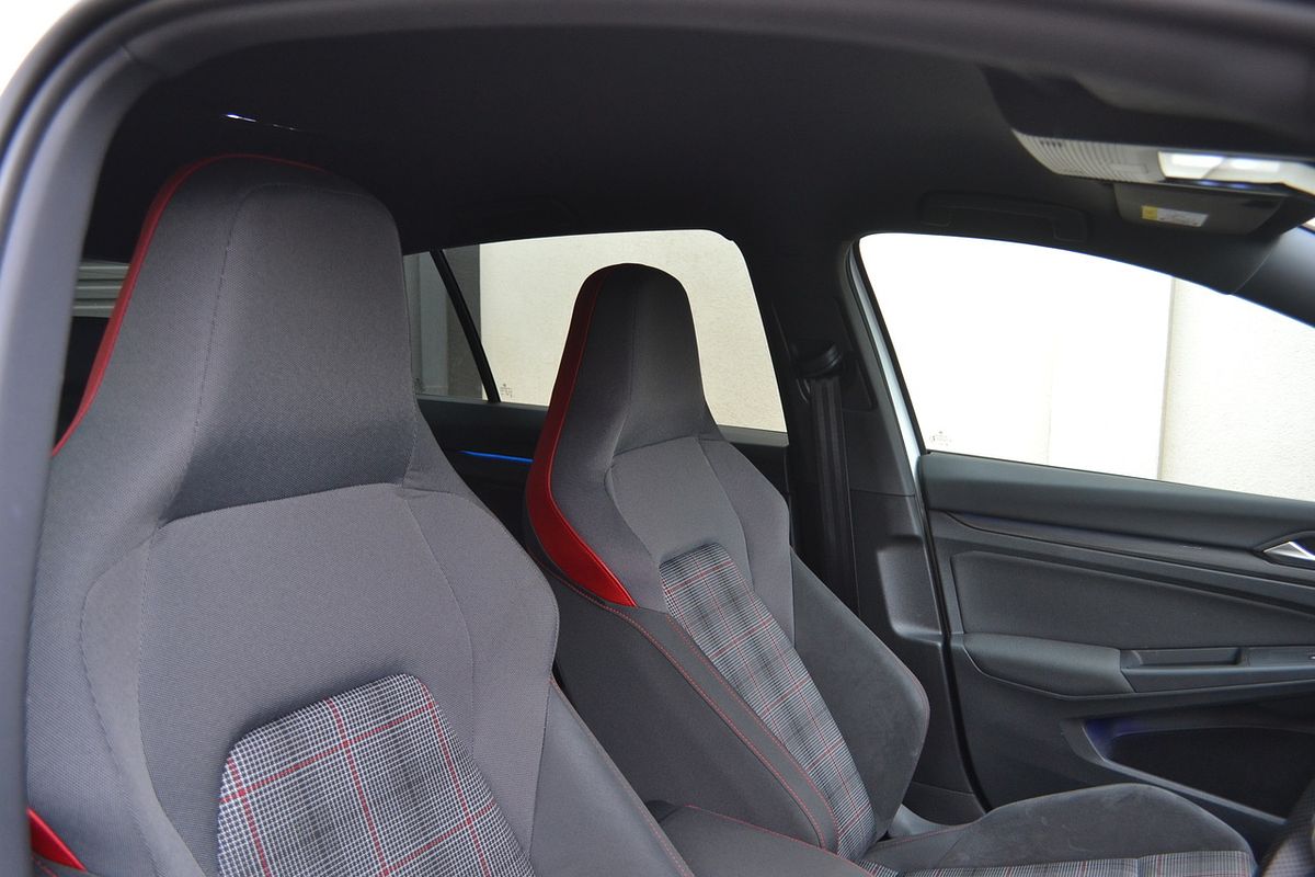2021 Volkswagen Golf GTI 8