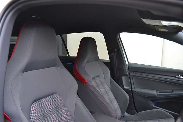 2021 Volkswagen Golf GTI 8