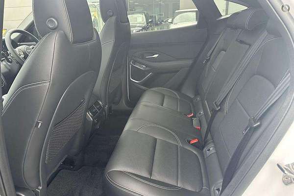 2024 Jaguar E-PACE P250 R-Dynamic SE X540