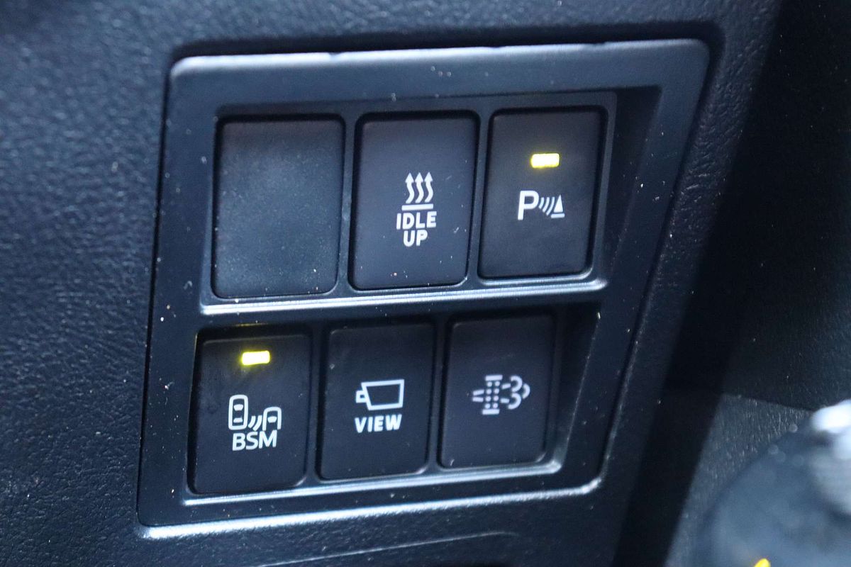 2024 Toyota Hilux SR5 GUN126R 4X4
