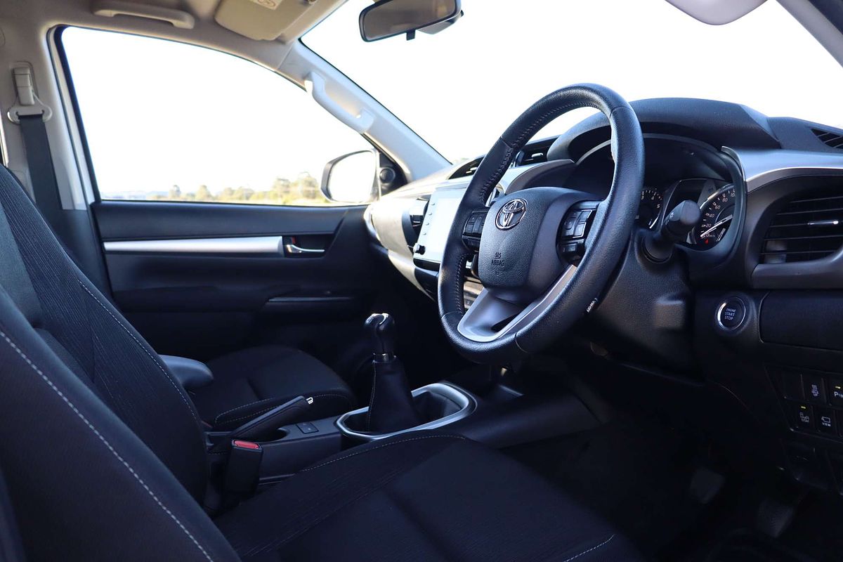 2024 Toyota Hilux SR5 GUN126R 4X4