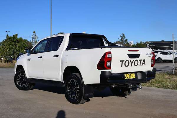 2024 Toyota Hilux SR5 GUN126R 4X4