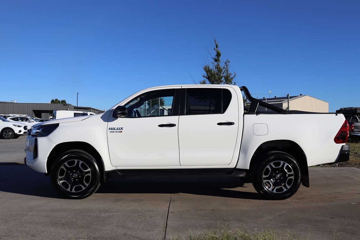 2024 Toyota Hilux SR5 GUN126R 4X4
