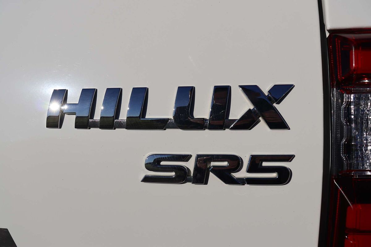 2024 Toyota Hilux SR5 GUN126R 4X4