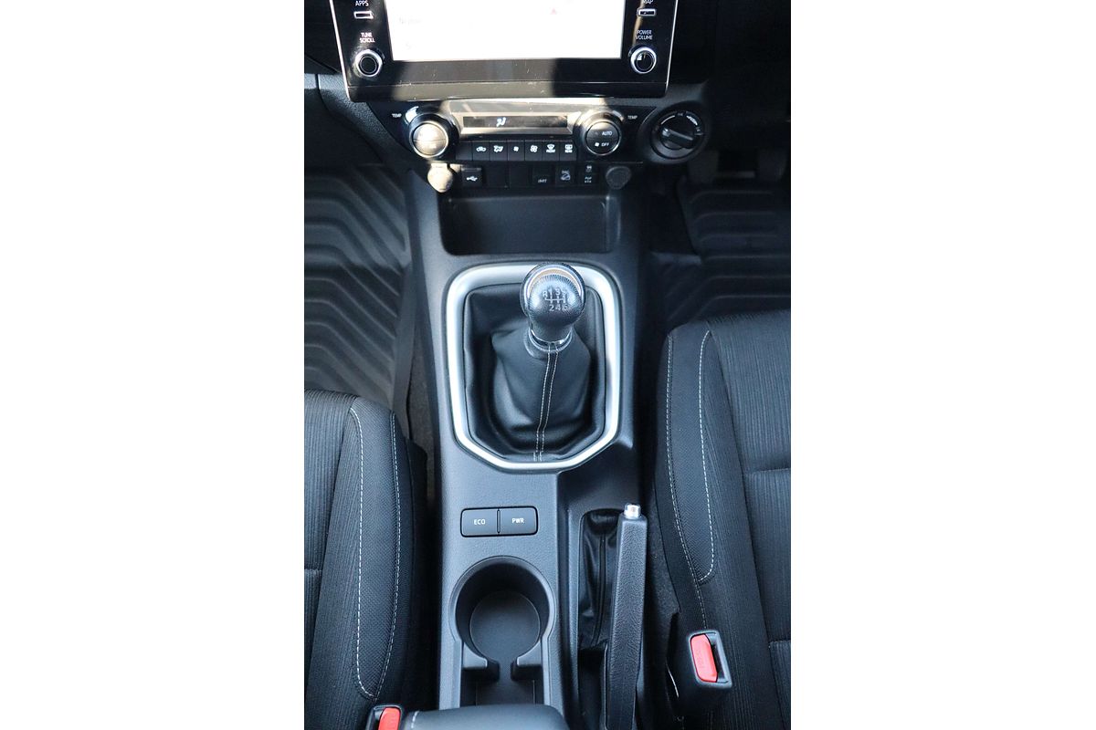 2024 Toyota Hilux SR5 GUN126R 4X4