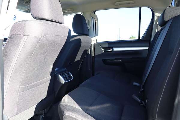 2024 Toyota Hilux SR5 GUN126R 4X4
