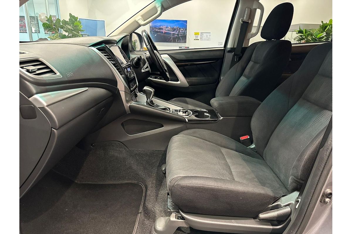 2019 Mitsubishi Pajero Sport GLX QE