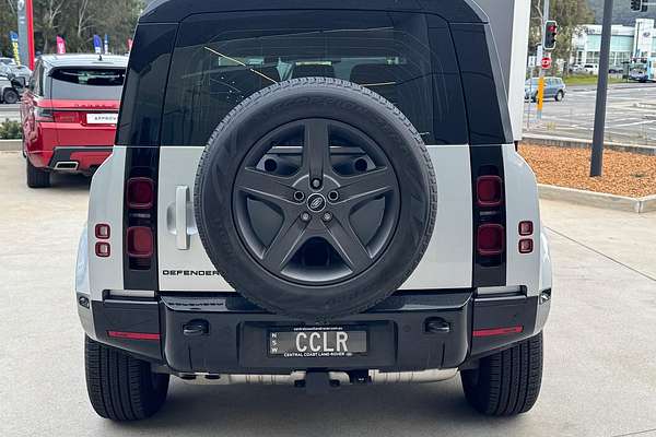 2024 Land Rover Defender 110 D300 X-Dynamic SE L663