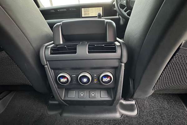2024 Land Rover Defender 110 D300 X-Dynamic SE L663