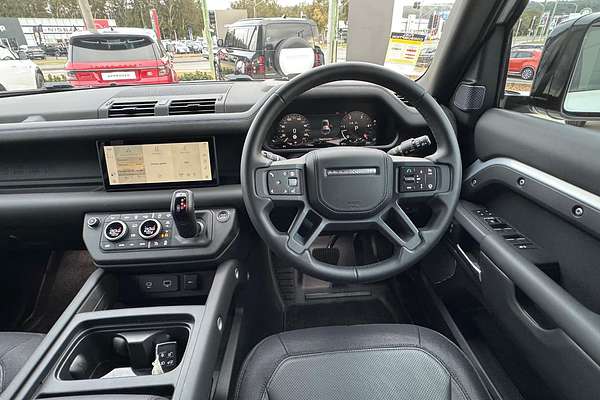 2024 Land Rover Defender 110 D300 X-Dynamic SE L663