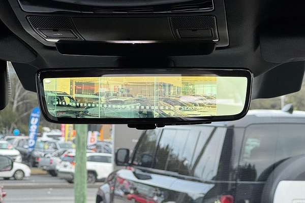 2024 Land Rover Defender 110 D300 X-Dynamic SE L663