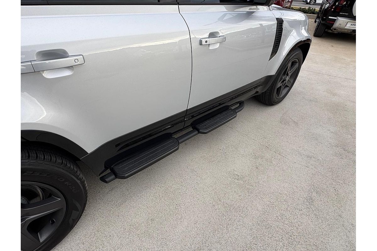 2024 Land Rover Defender 110 D300 X-Dynamic SE L663