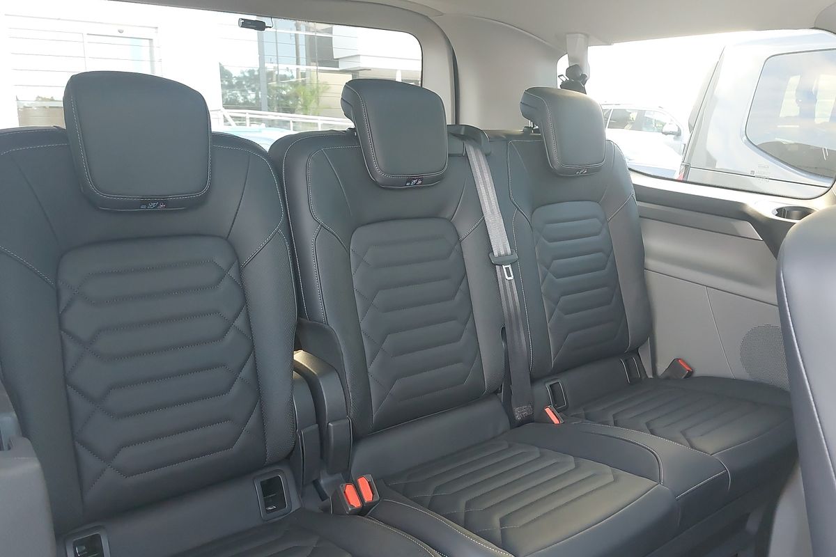 2025 Ford Tourneo Titanium X AV SWB