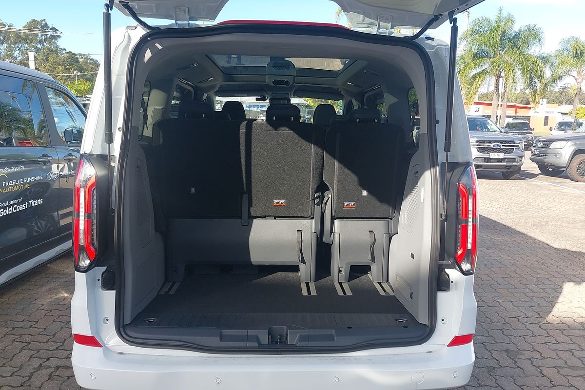 2025 Ford Tourneo Titanium X AV SWB
