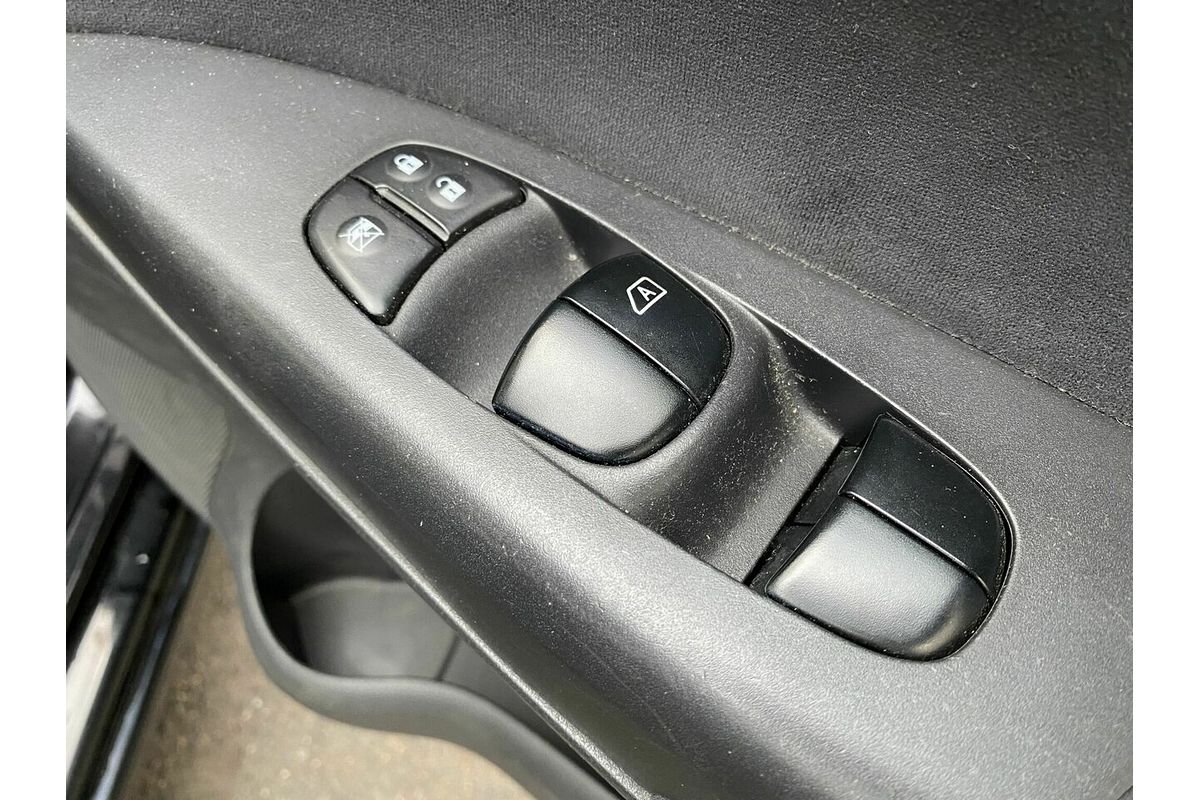 2015 Nissan Pulsar ST B17 Series 2